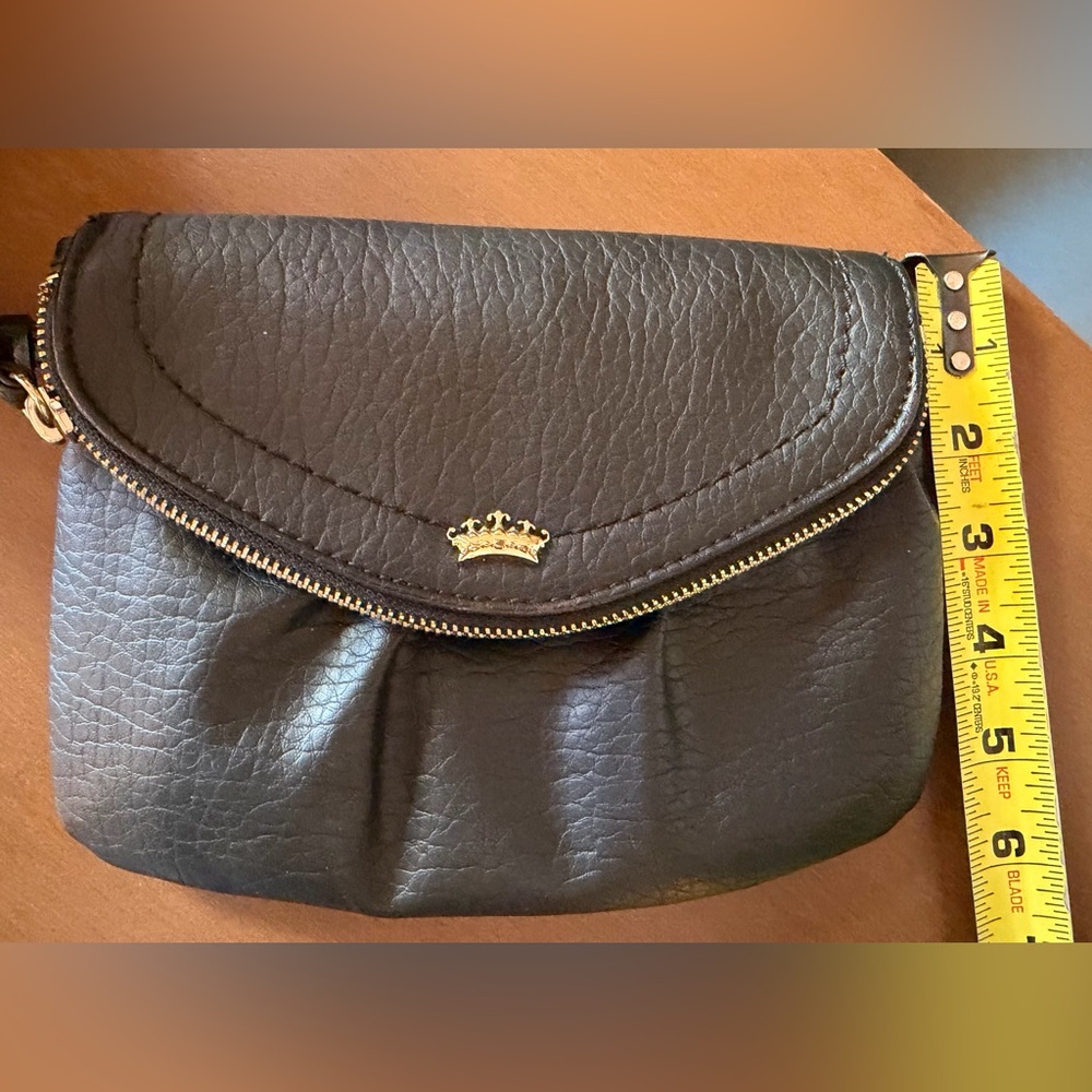 Juicy Couture  Black Wristlet - Picture 13 of 13